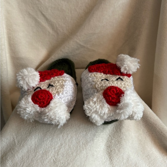 Handcrafted Santa Slippers - Picture 3 of 10